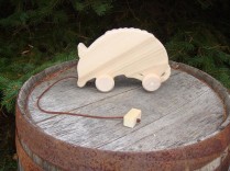 Child Play – Unfinished Pine Pull-Toy Armadillo